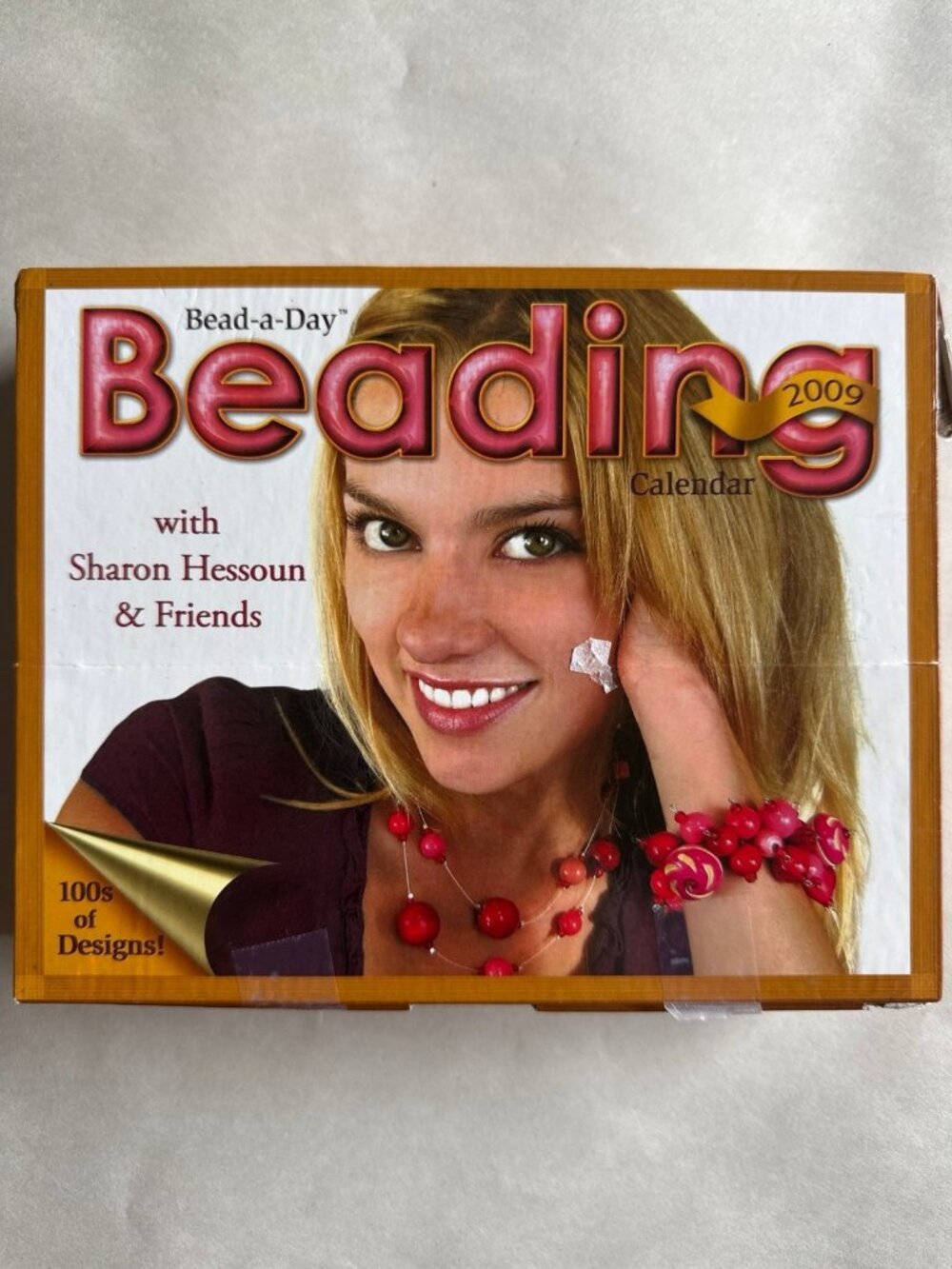 Bead A Day Beading Calendar with 100s of designs open box rare find y2k